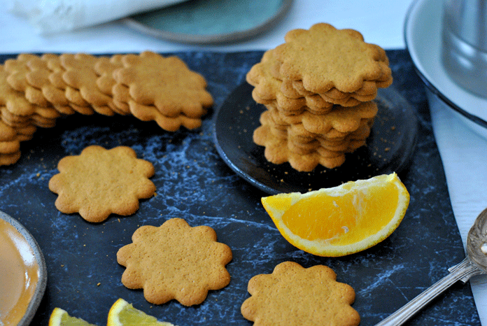 עוגיות פריכות בניחוח תפוז