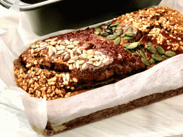 לחם טחינה פיצוחים